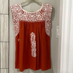 Mi Golondrina Orange and White Top